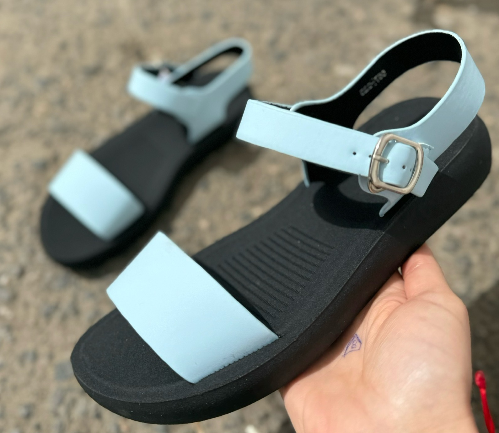 IMG-6698b598d3f7b16406f86e3942a8a261-V