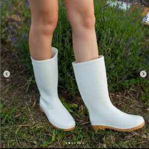 Взуття гуртом для саду та городу